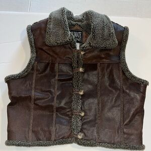 Rare find-VTG-80s-L-Brown-leather vest, fleece lining, button-down,100% leather.